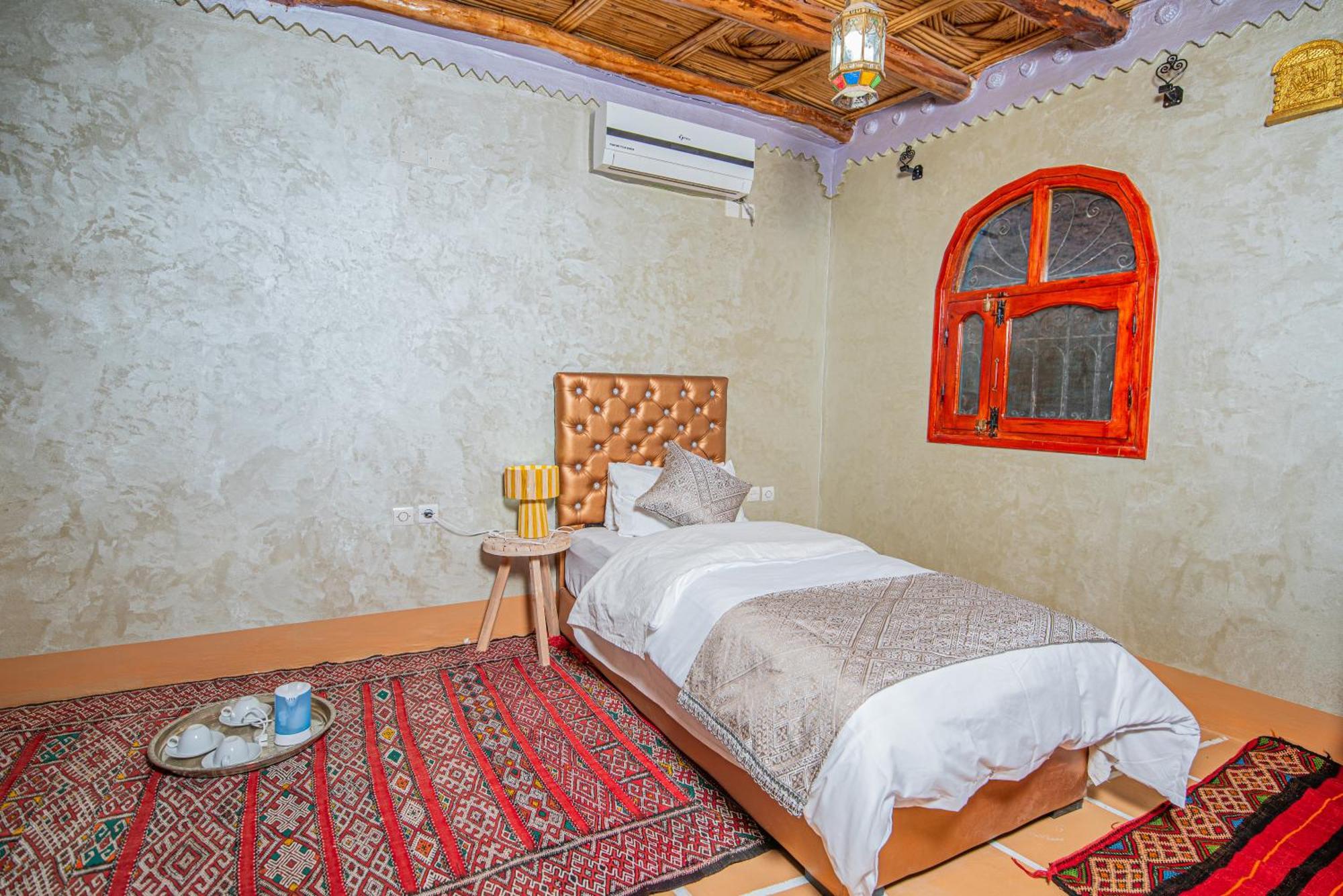Hotel Dar Tiwira à Aït Baha Extérieur photo